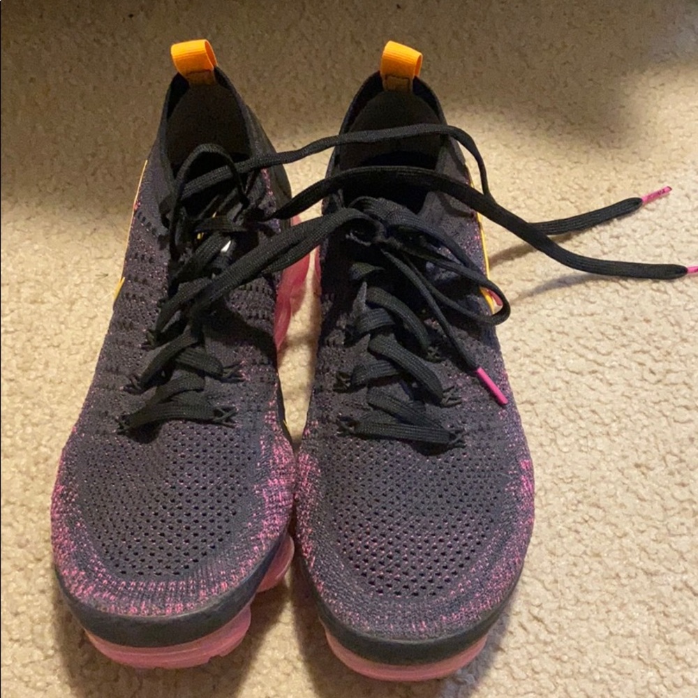 Nike vapor max running shoes